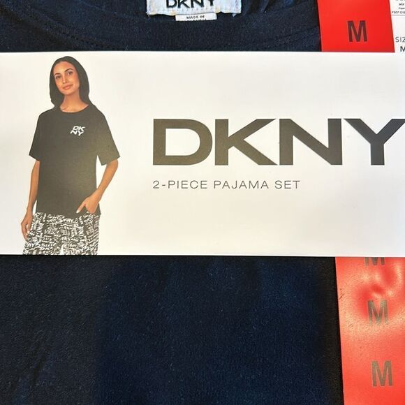 NEW DKNY 2 Piece Pajama Set - Picture 1 of 6